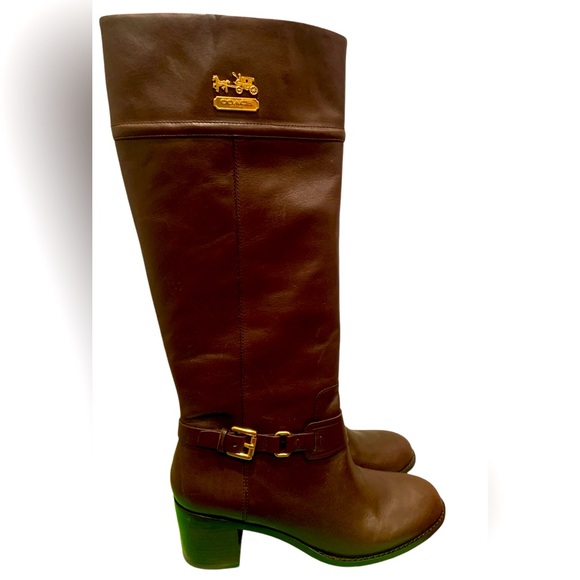 COACH Tall Brown riding boots
Never worn / Pristine 
Sapphire Tall
Size 8 - Picture 1 of 3